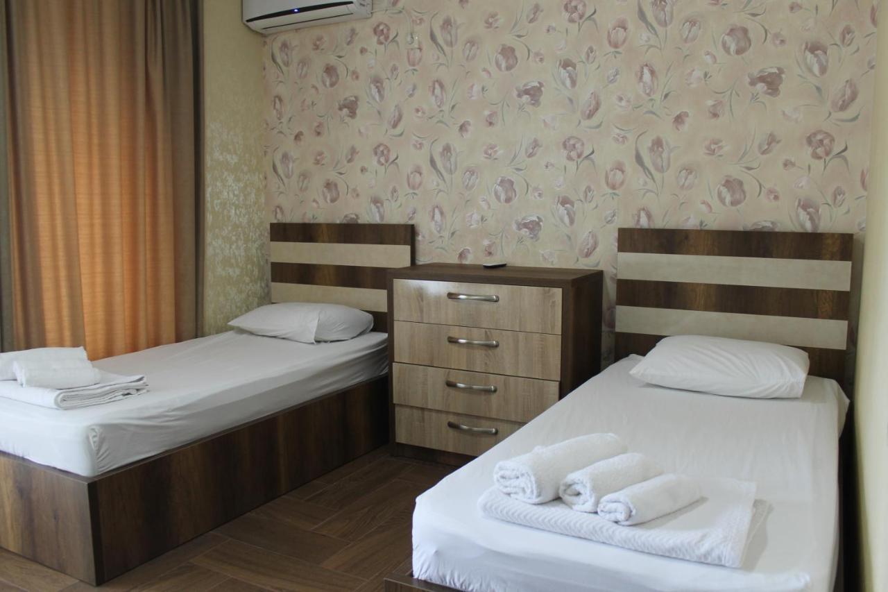 Hotel Lion Уреки Екстериор снимка