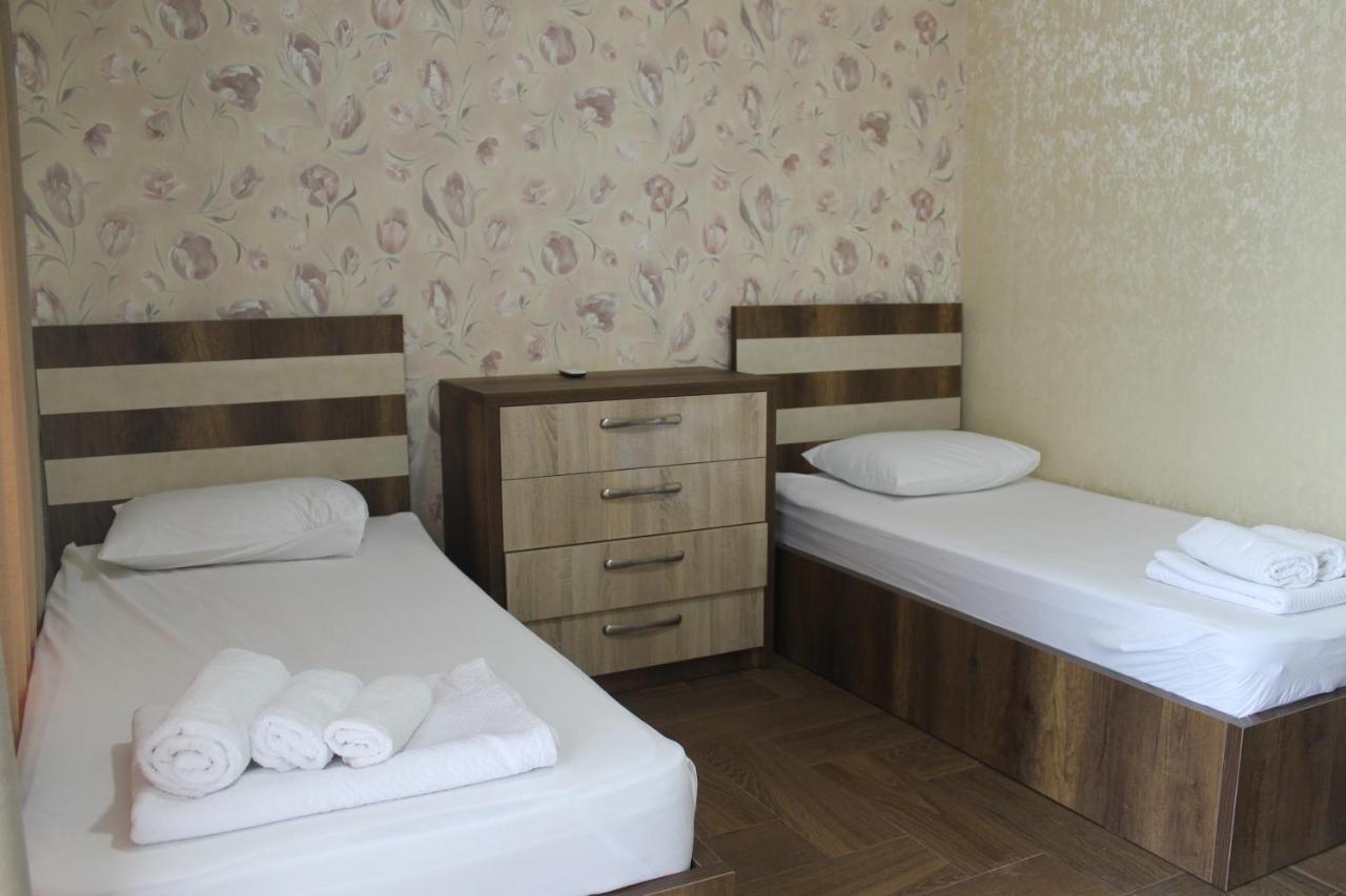 Hotel Lion Уреки Екстериор снимка