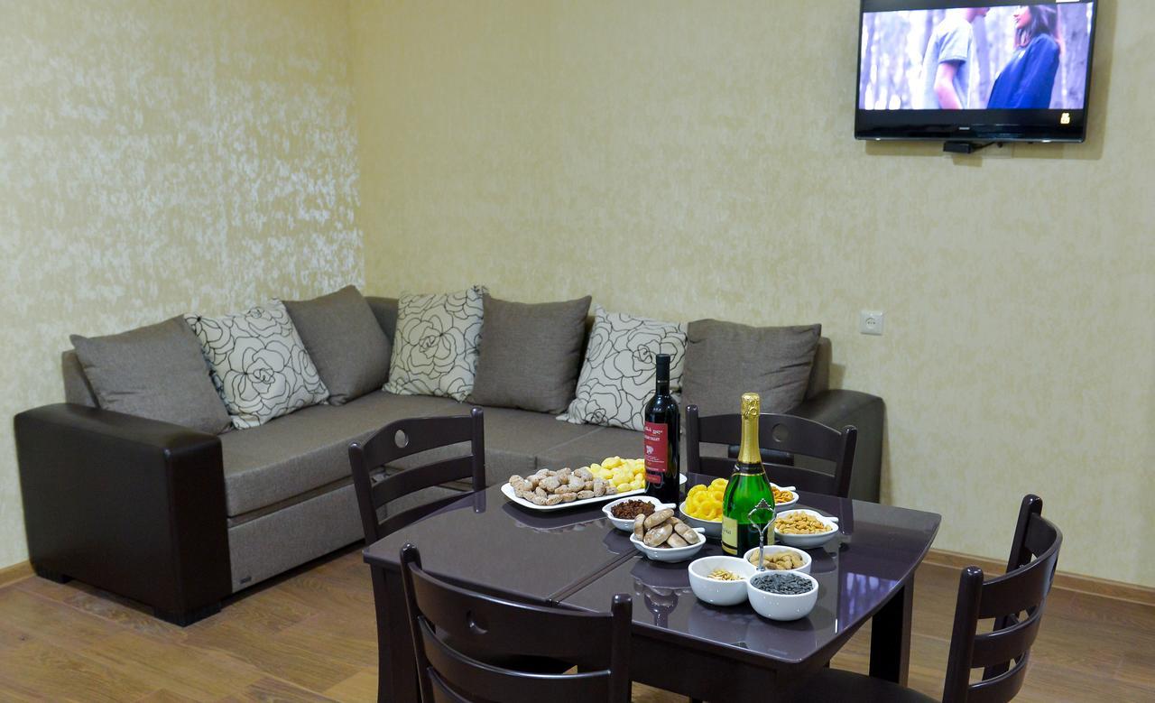 Hotel Lion Уреки Екстериор снимка