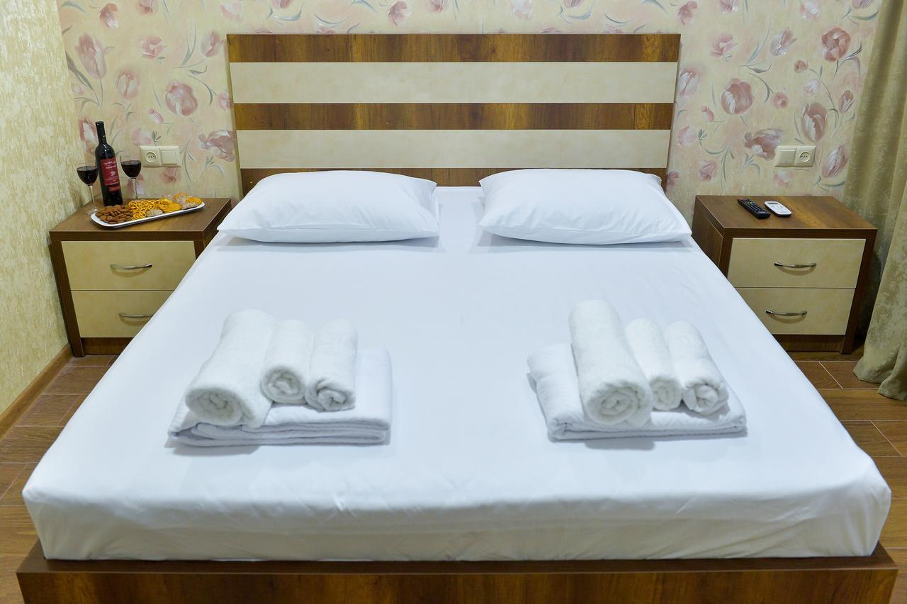 Hotel Lion Уреки Екстериор снимка