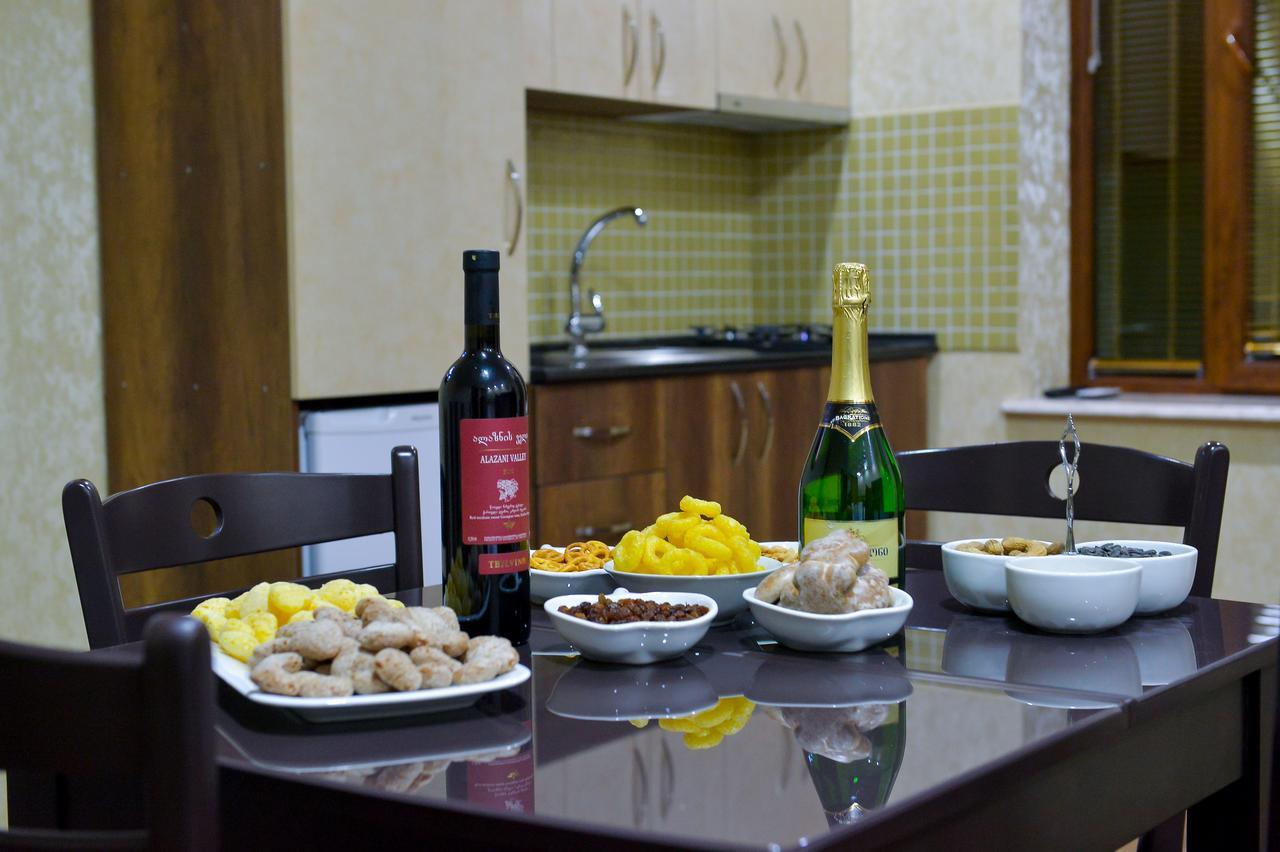 Hotel Lion Уреки Екстериор снимка