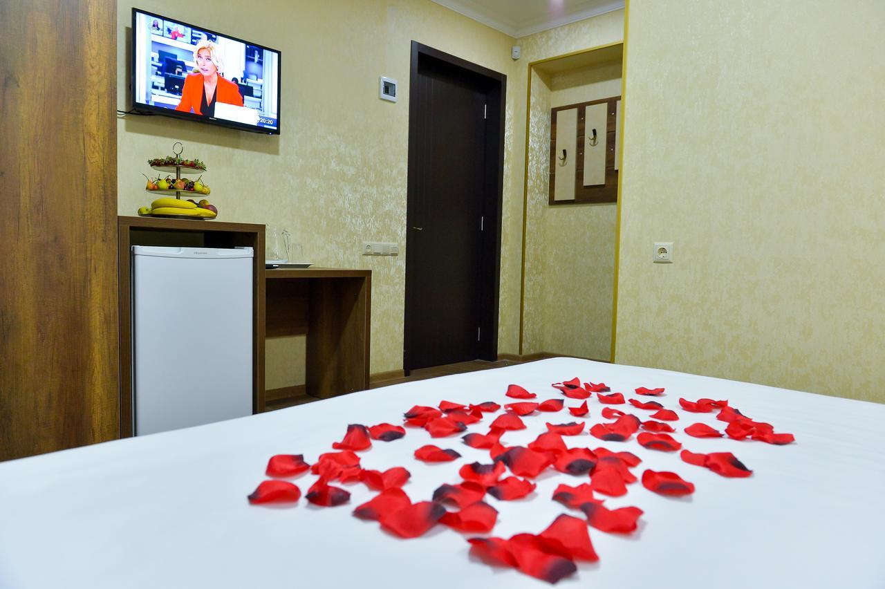 Hotel Lion Уреки Екстериор снимка
