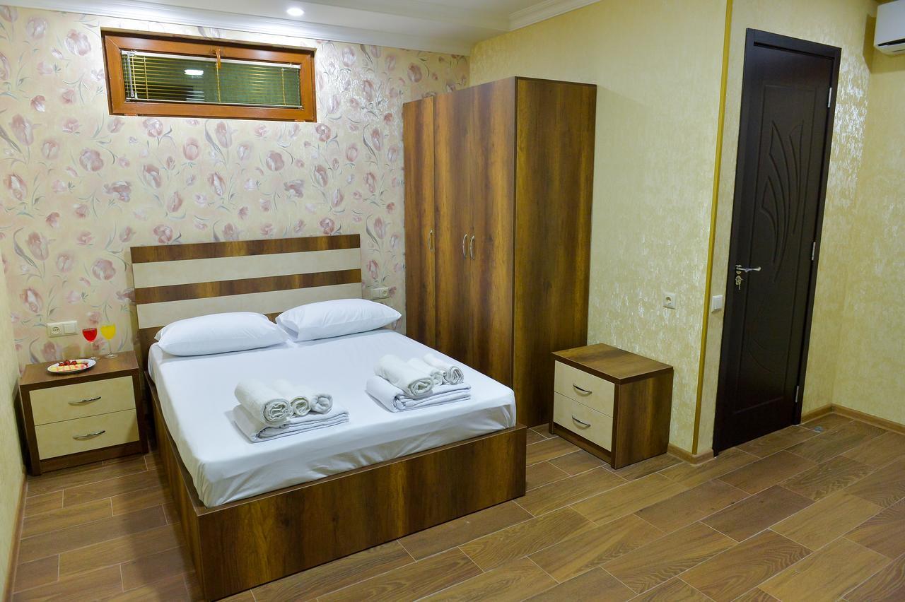 Hotel Lion Уреки Екстериор снимка