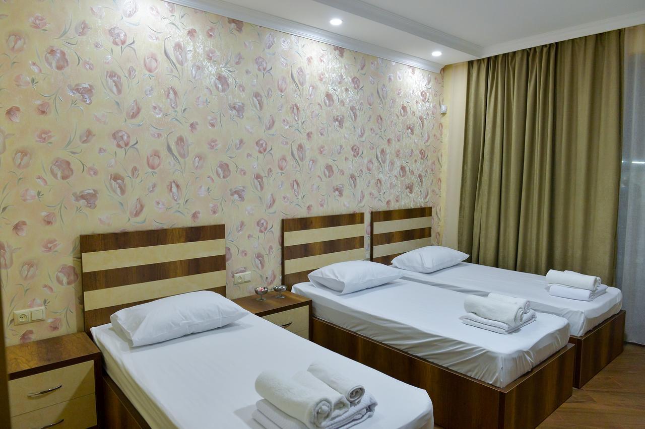 Hotel Lion Уреки Екстериор снимка