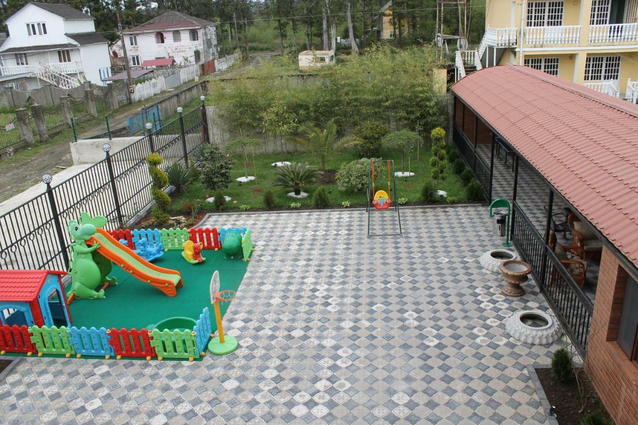 Hotel Lion Уреки Екстериор снимка
