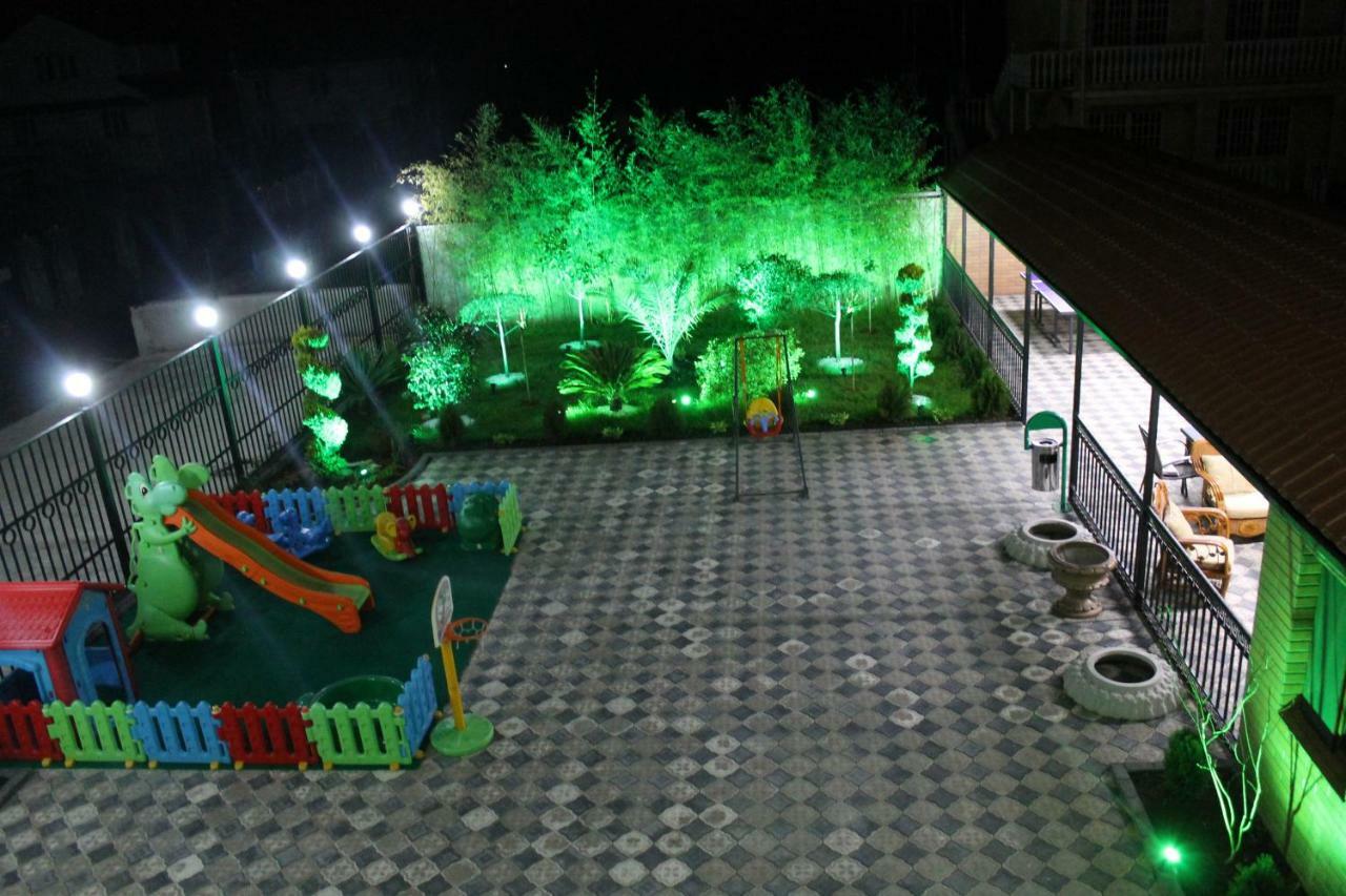 Hotel Lion Уреки Екстериор снимка
