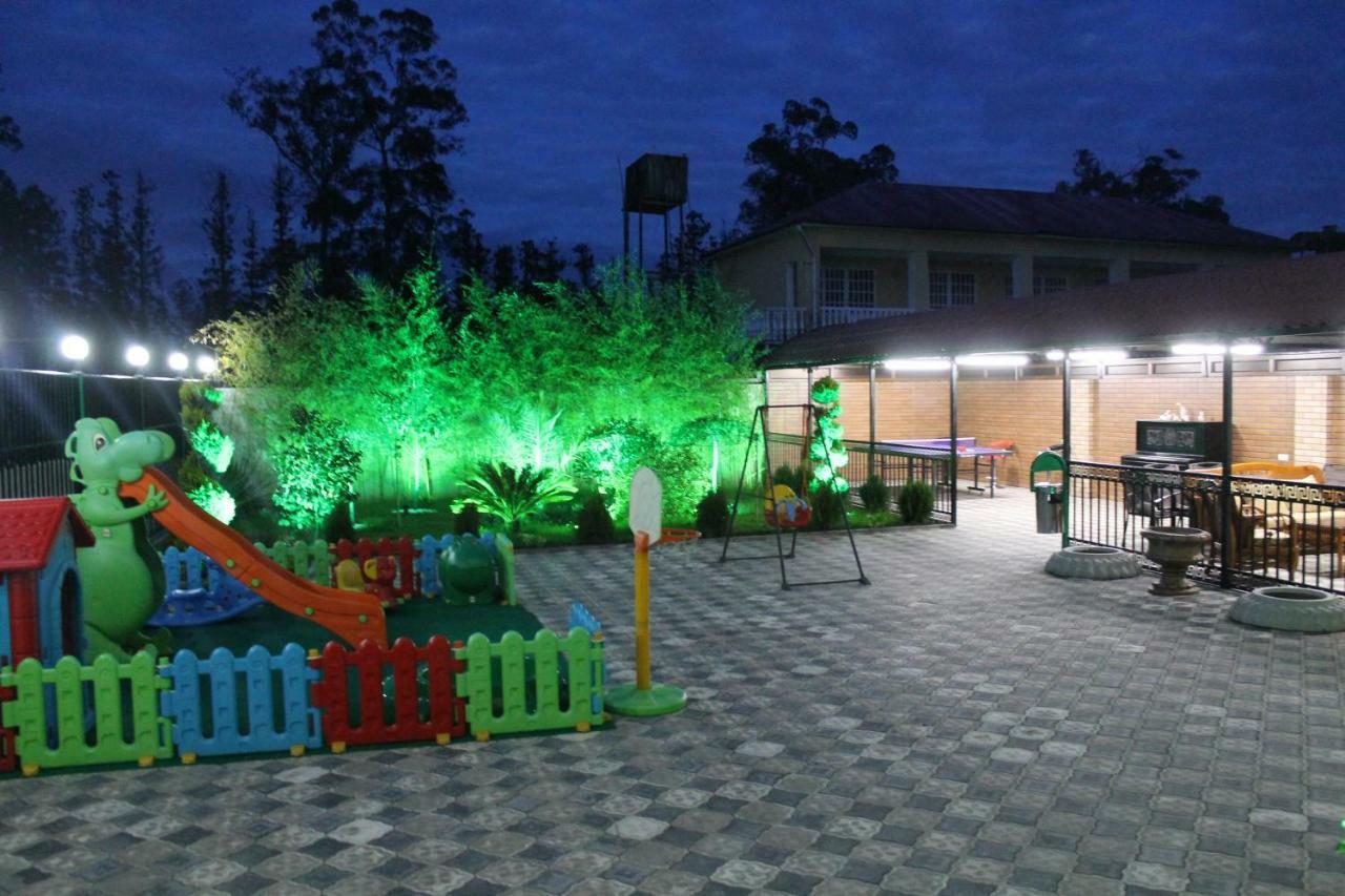 Hotel Lion Уреки Екстериор снимка