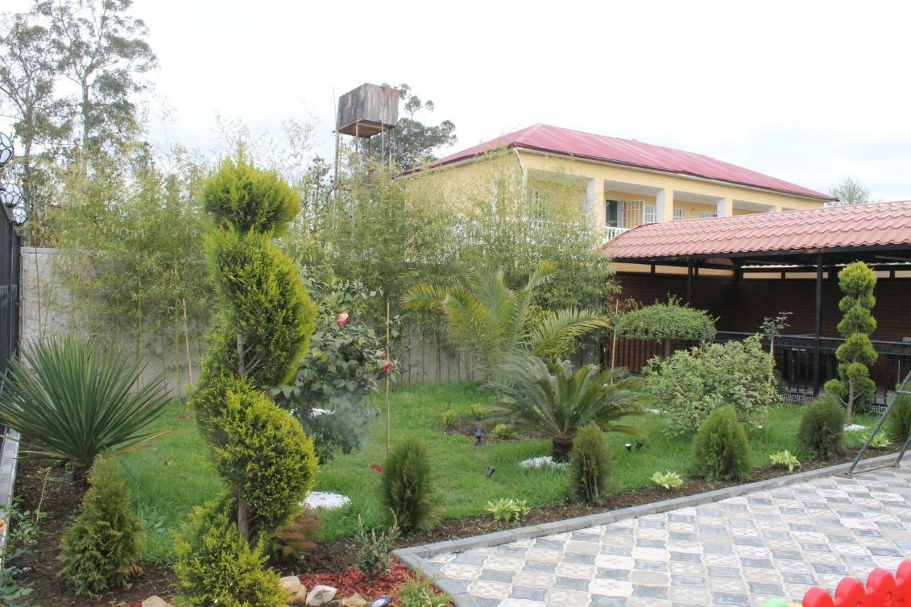 Hotel Lion Уреки Екстериор снимка