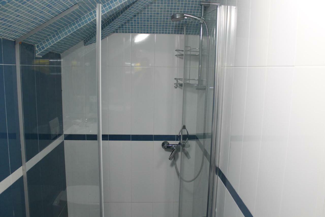 Hotel Lion Уреки Екстериор снимка